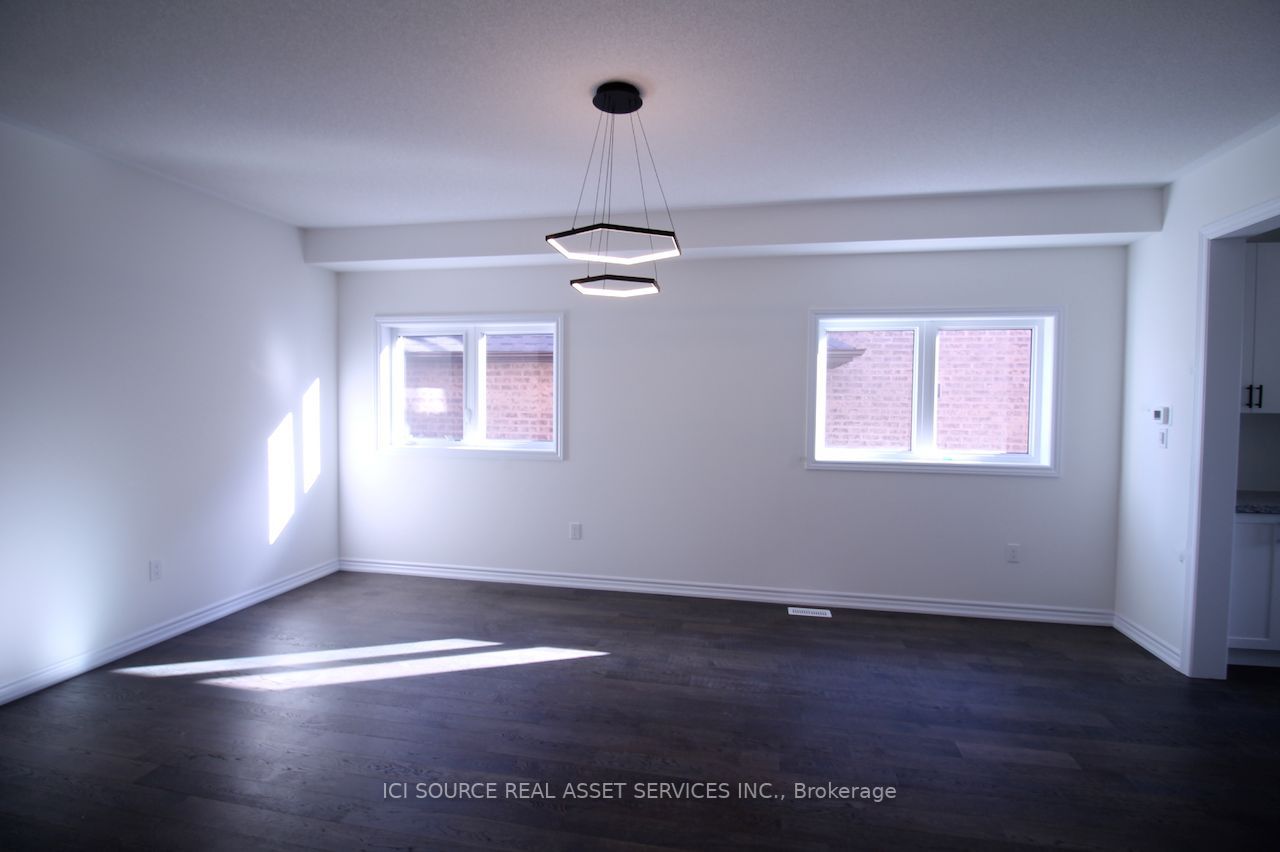 1093 Cole St