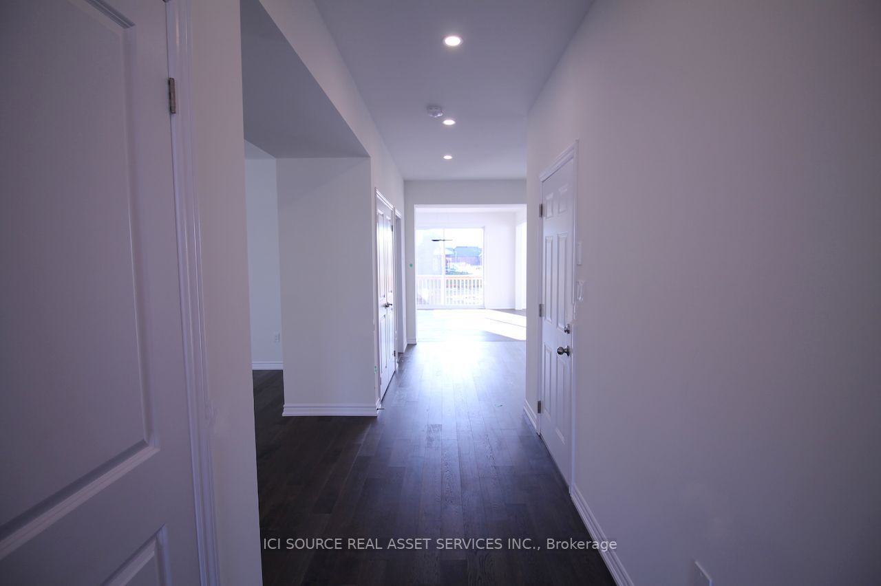 1093 Cole St
