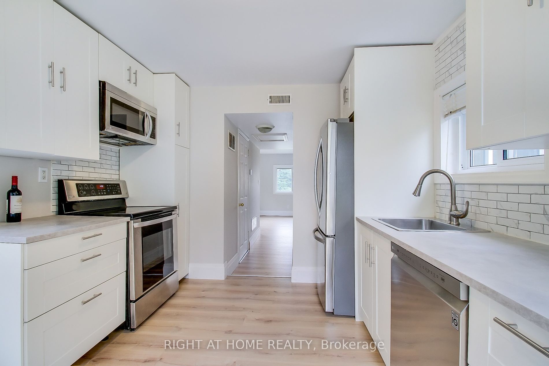 171 Bayview Ave