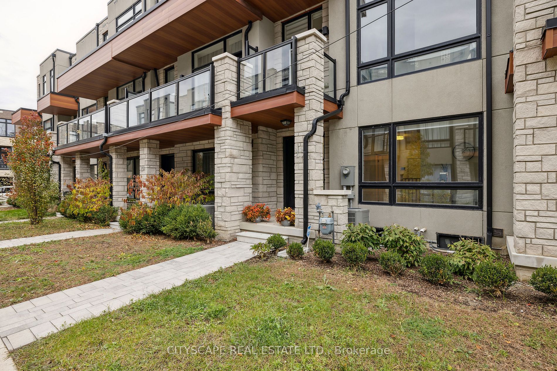 25 Brunet Dr S, #25