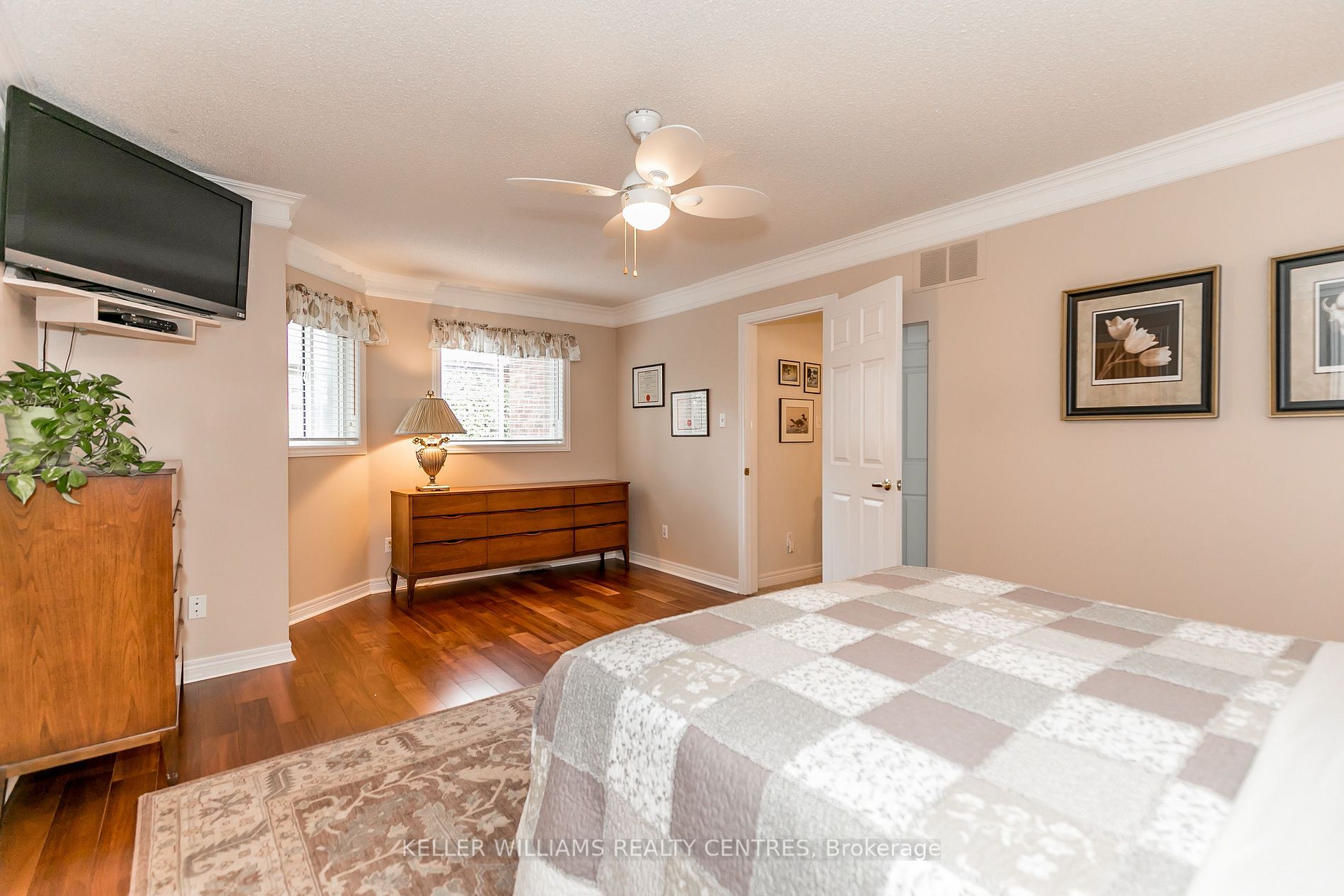 173 Hollandview Tr
