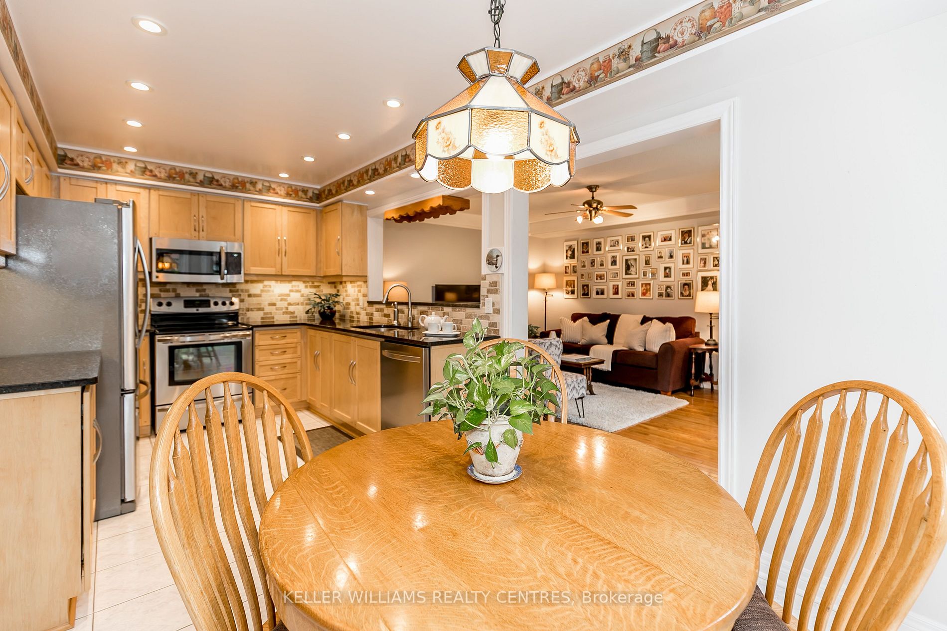 173 Hollandview Tr