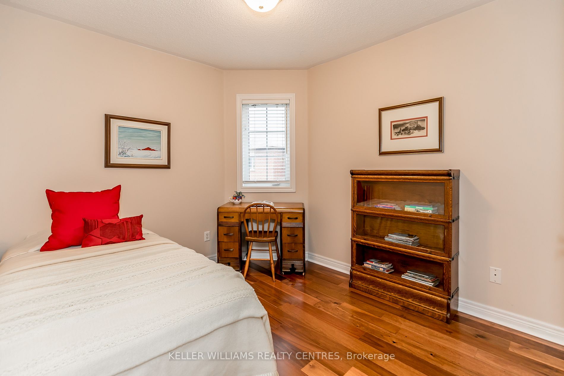 173 Hollandview Tr