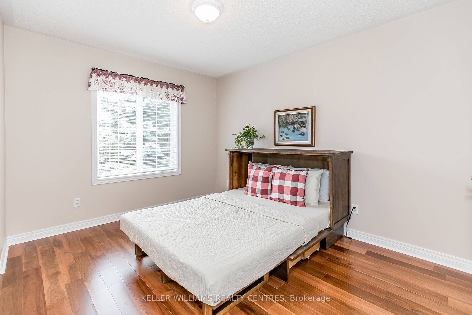 173 Hollandview Tr