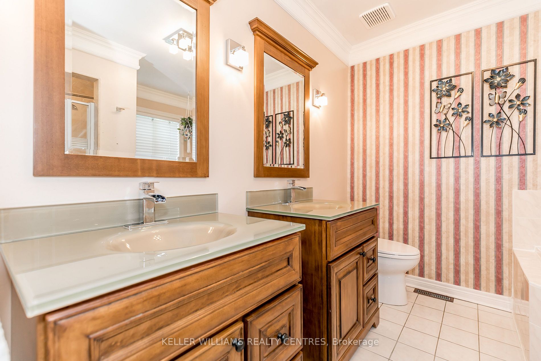173 Hollandview Tr
