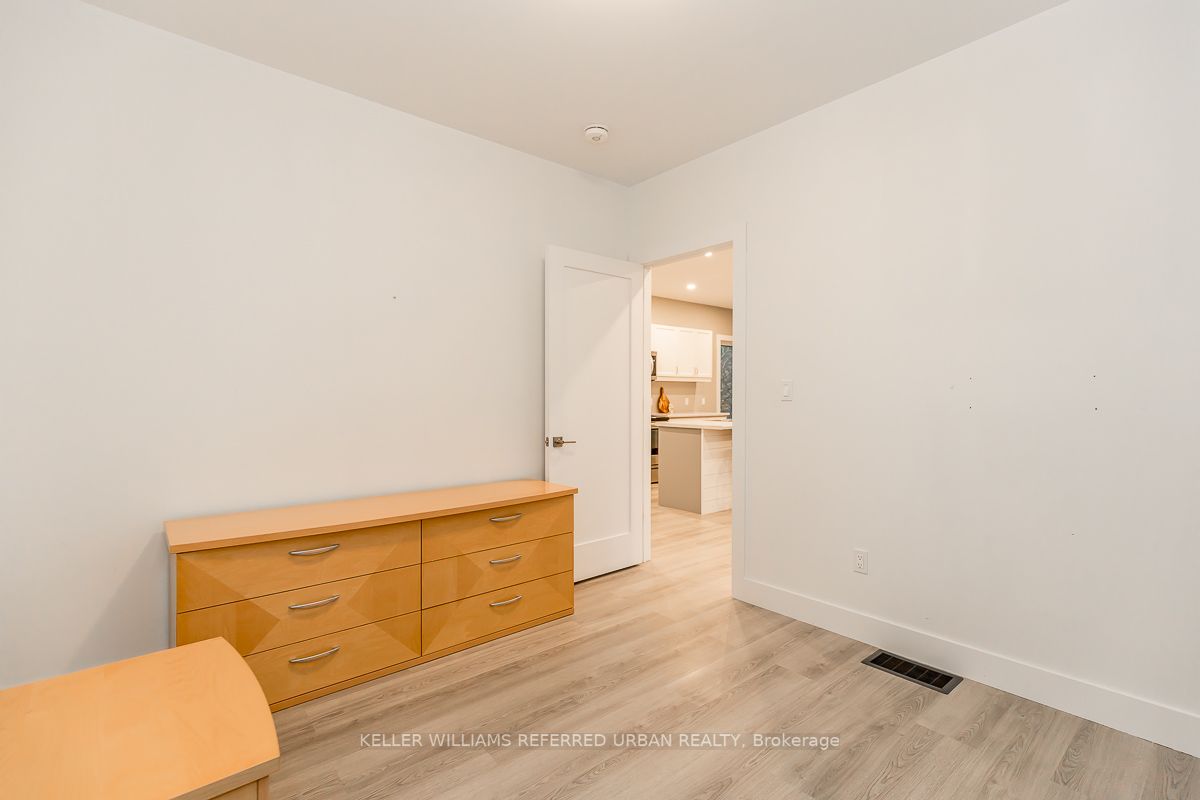 23 Delta Cres