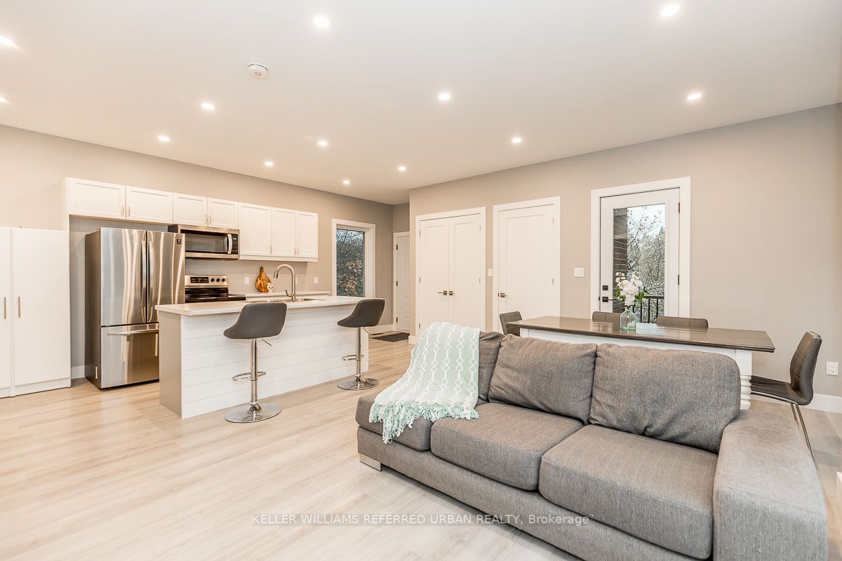 23 Delta Cres