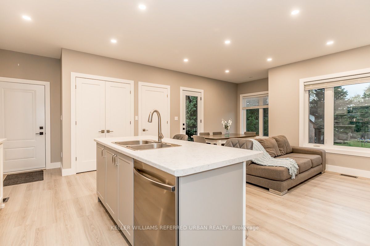 23 Delta Cres