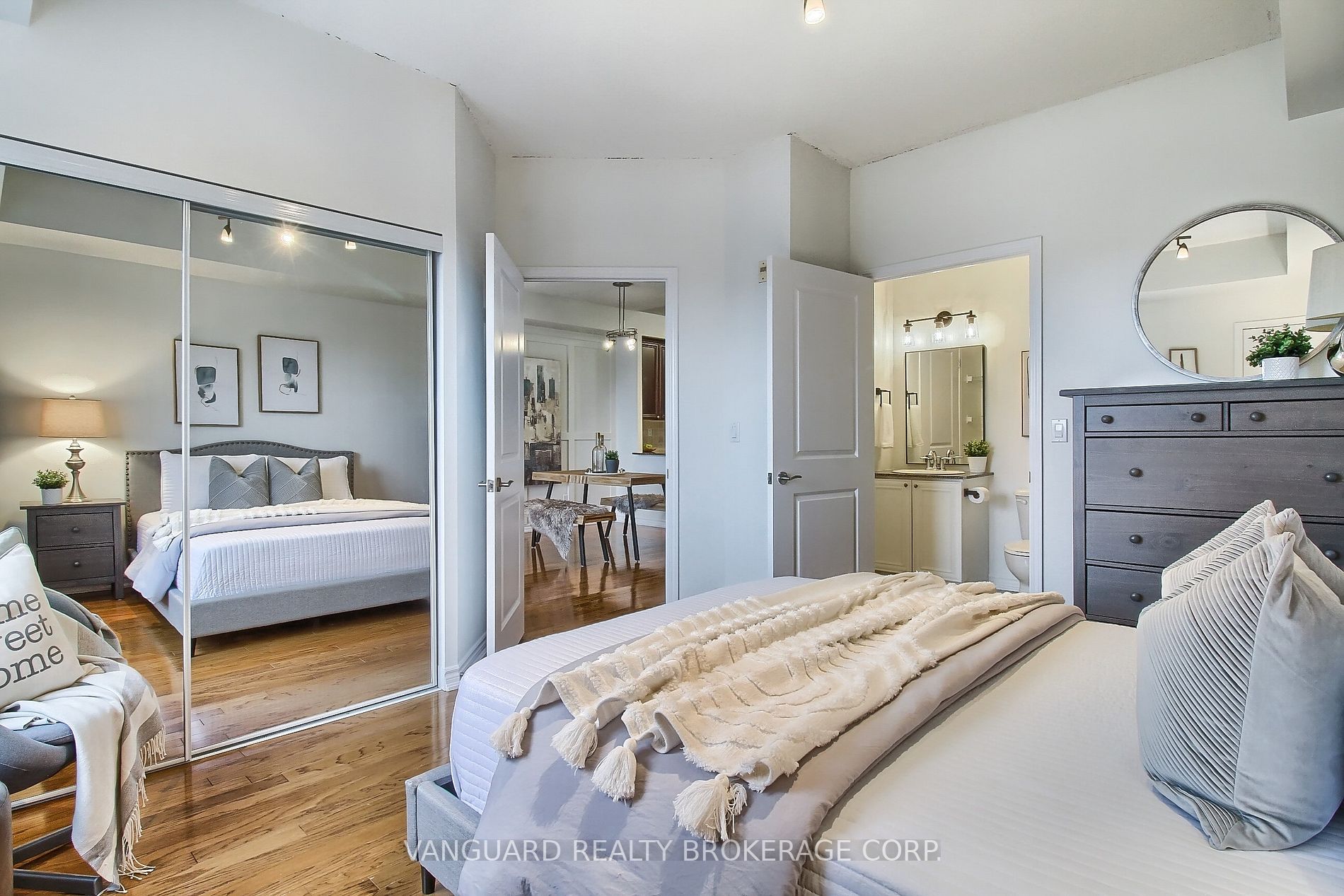 8026 Kipling Ave W, #513