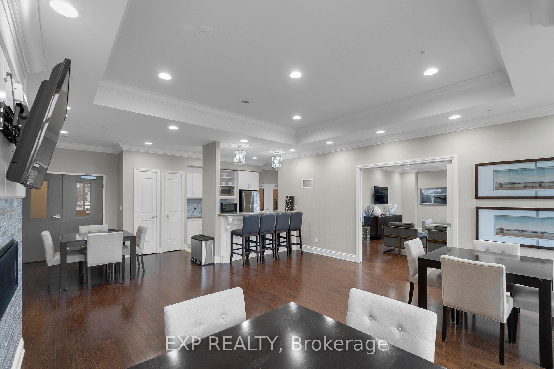 68 Main St, #222