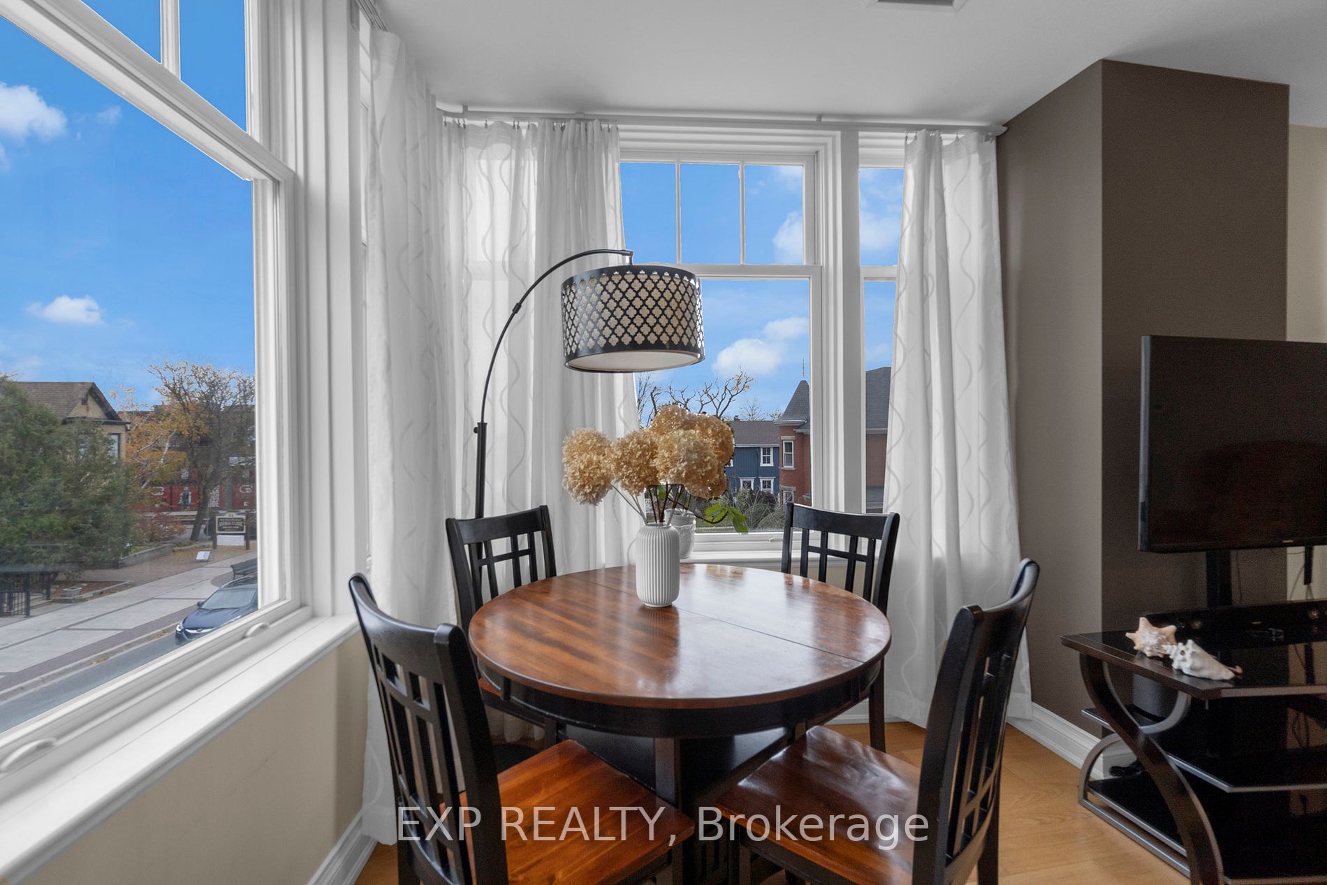 68 Main St, #222
