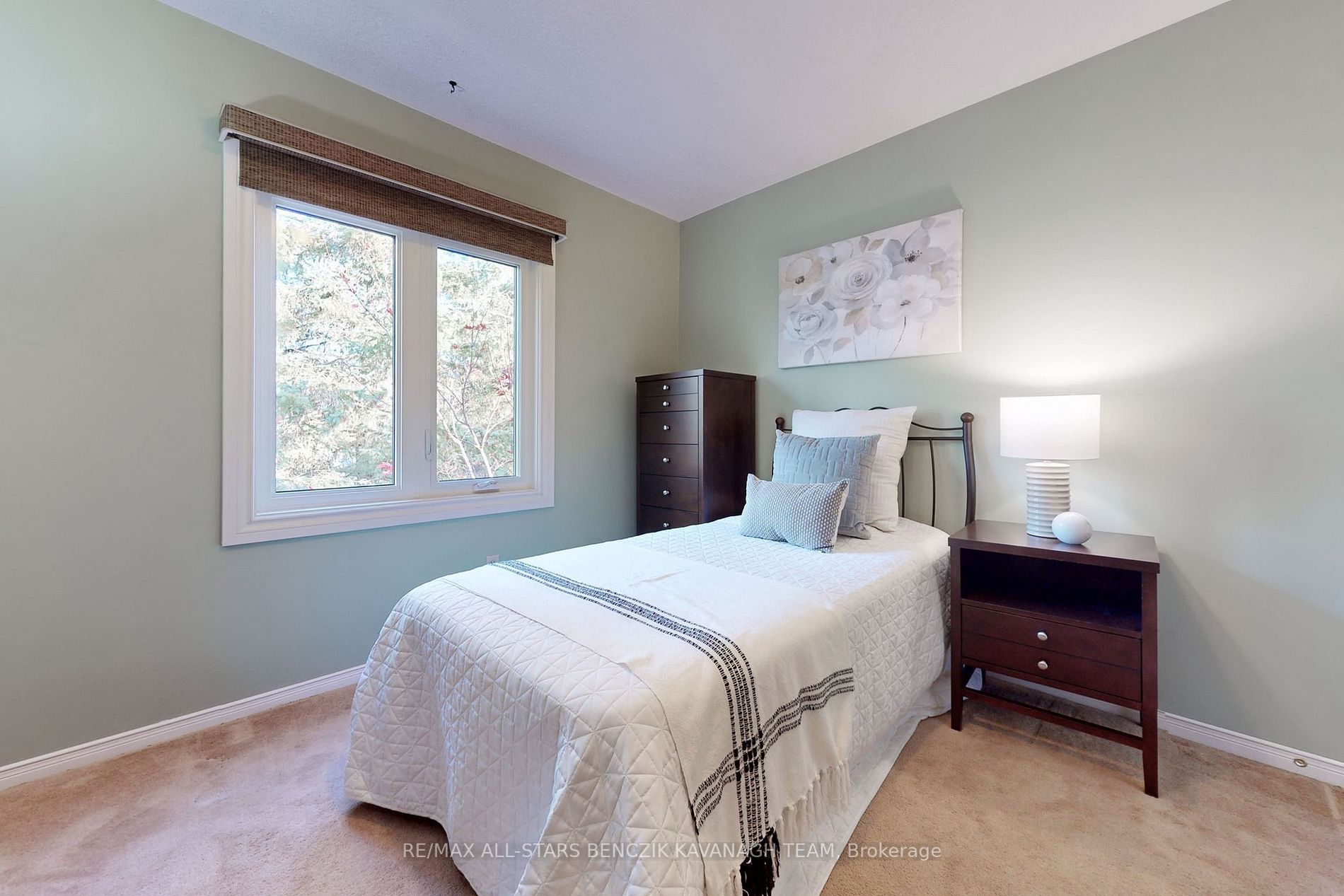 52 Norwich Dr