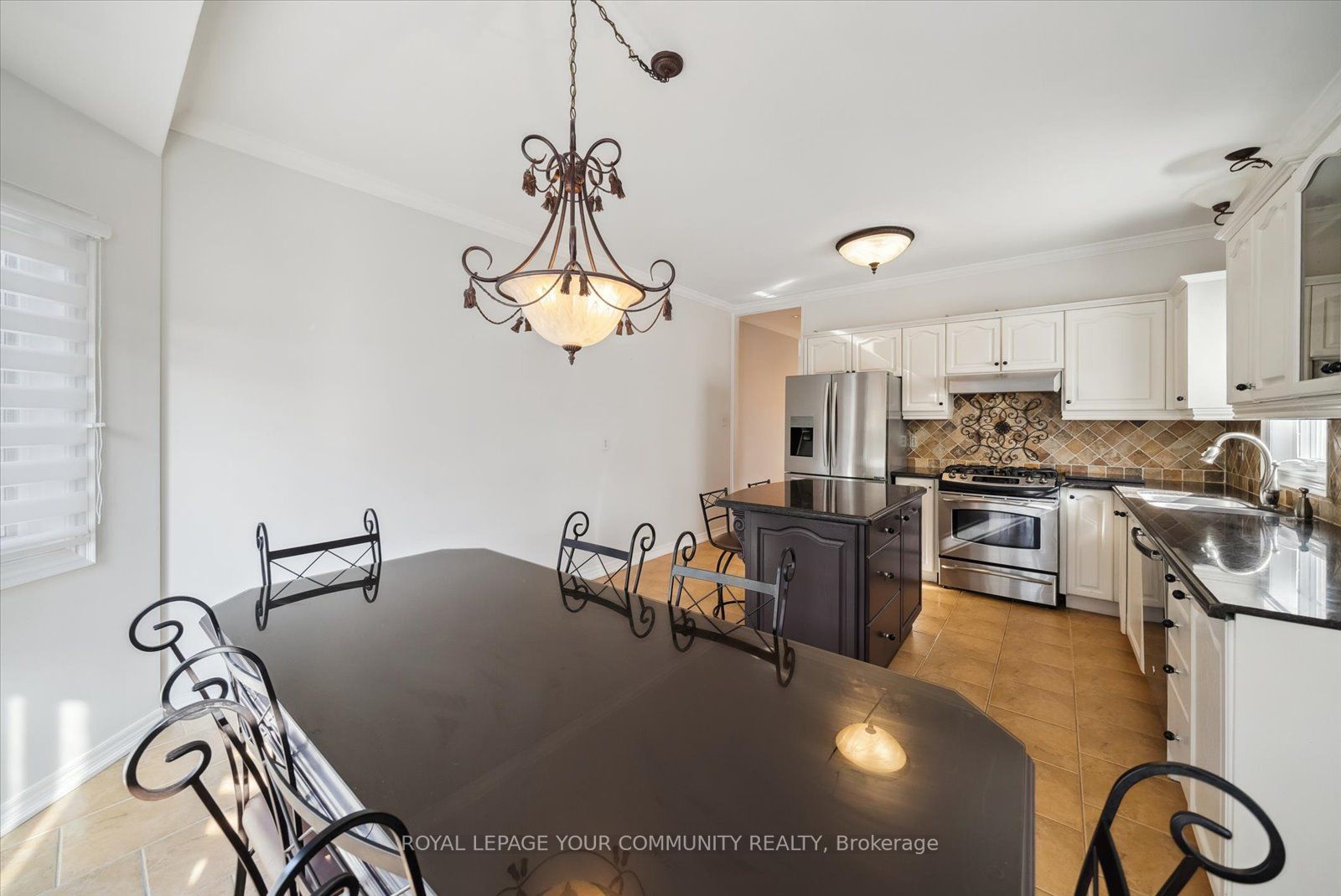 256 Melville Ave