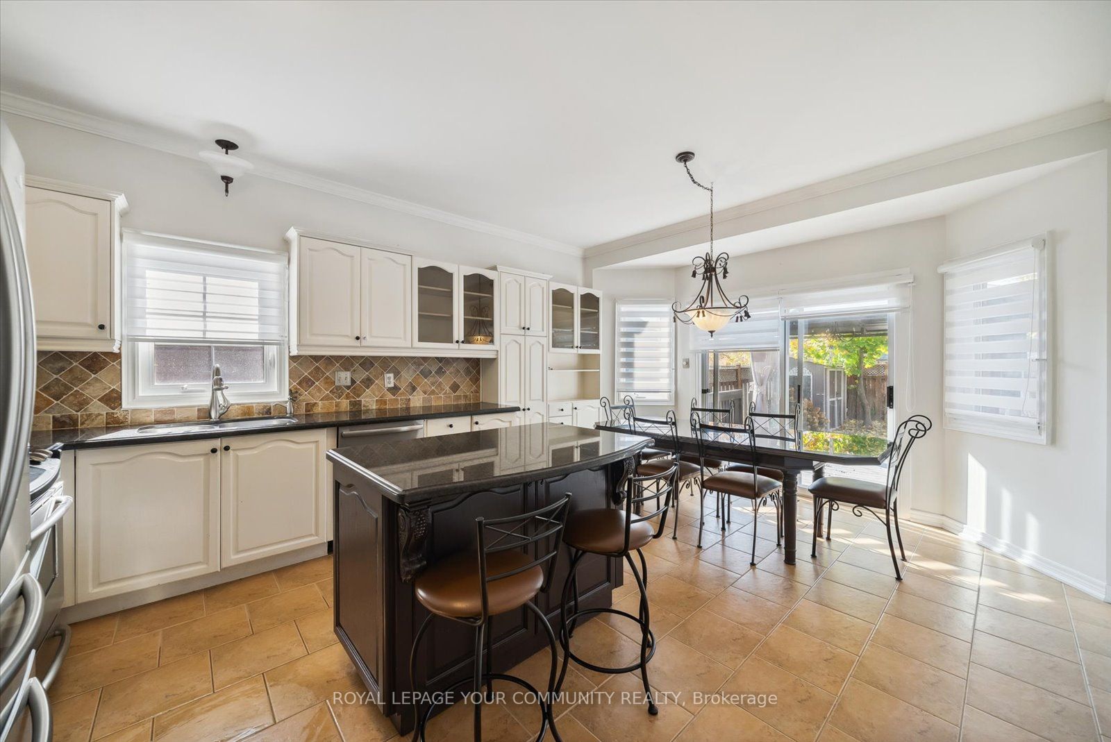 256 Melville Ave