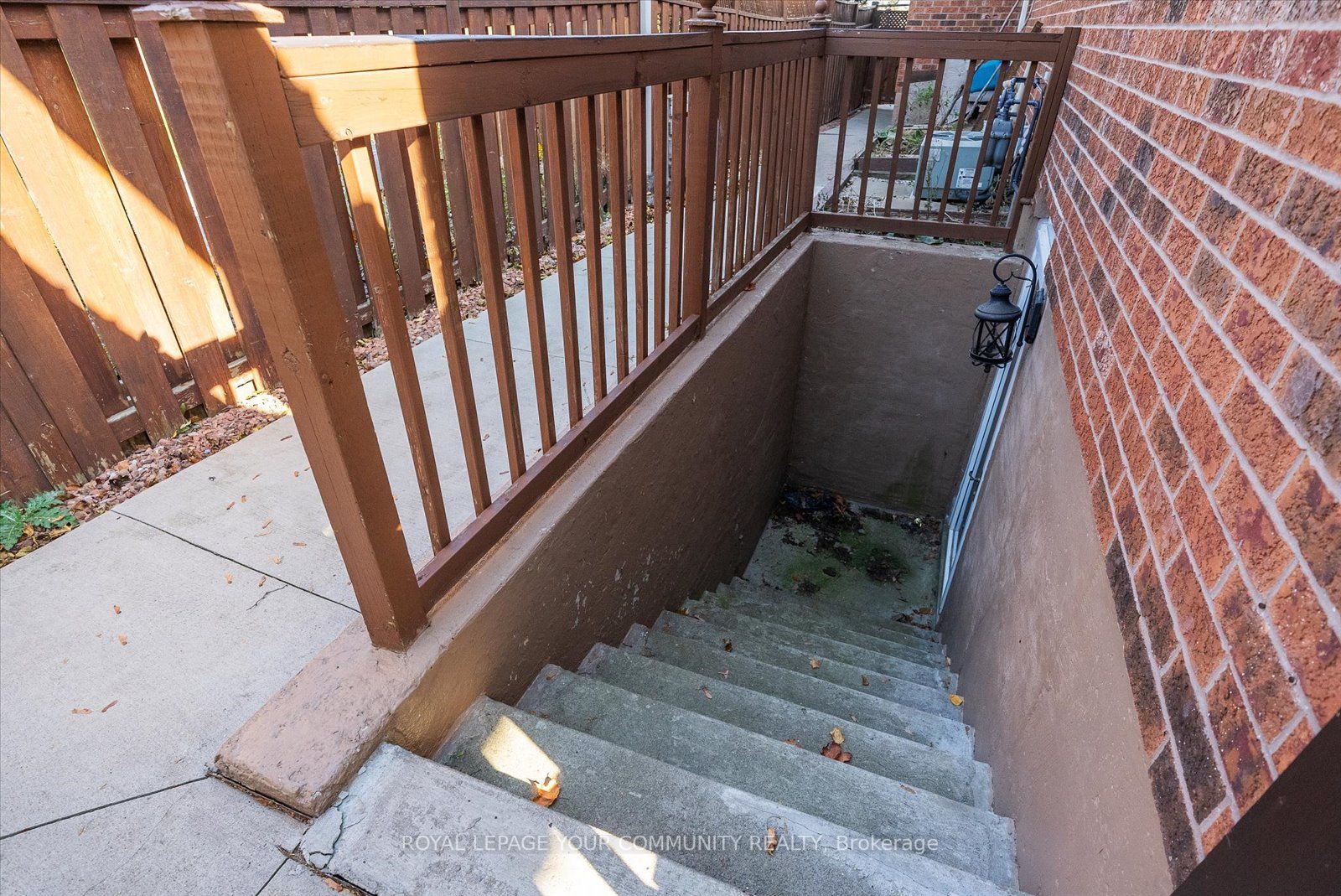 256 Melville Ave