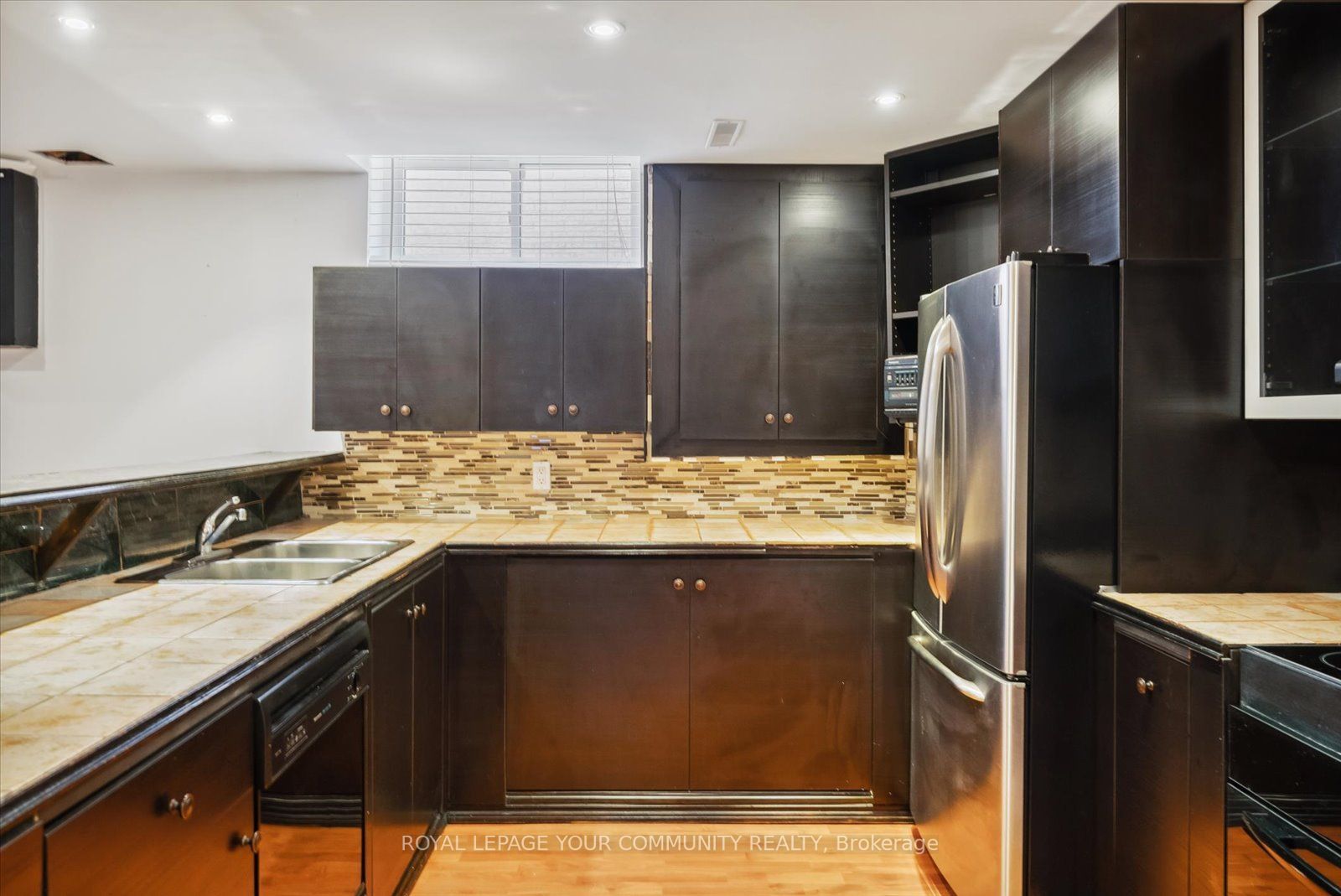 256 Melville Ave