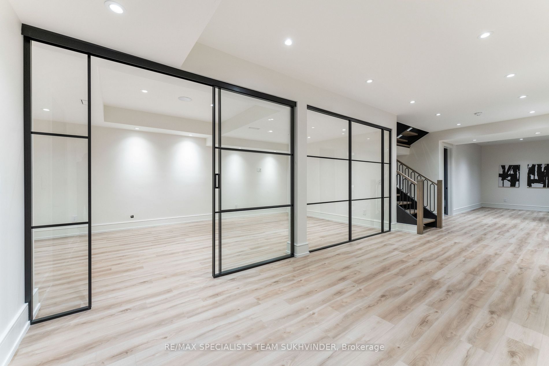 204 Hollingsworth Dr