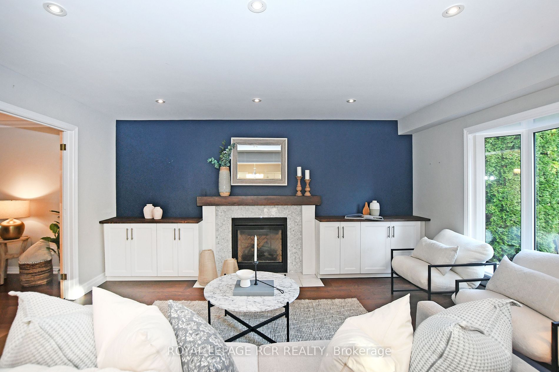 5 Willis Dr