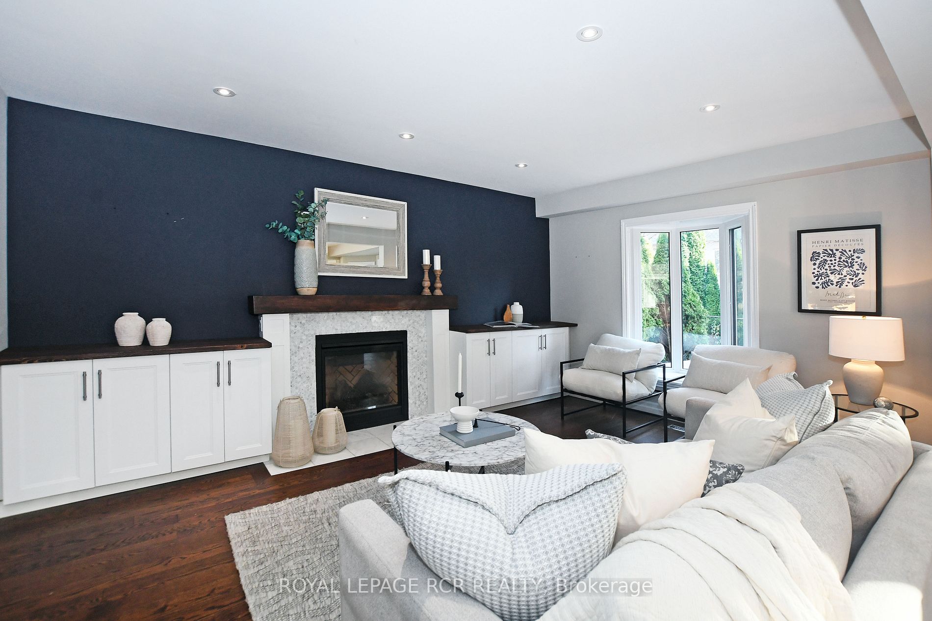 5 Willis Dr