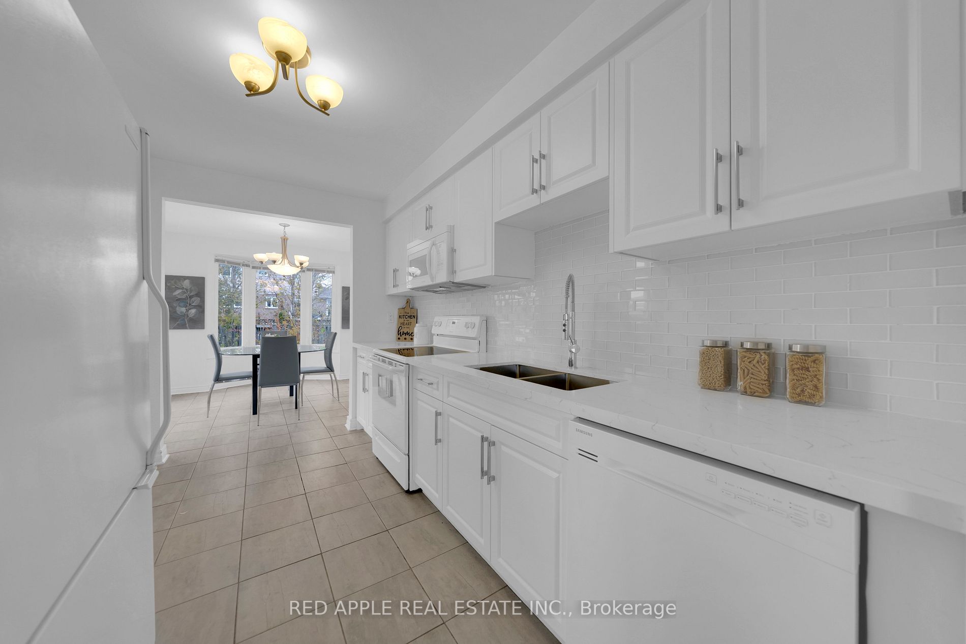 94 Crown Cres