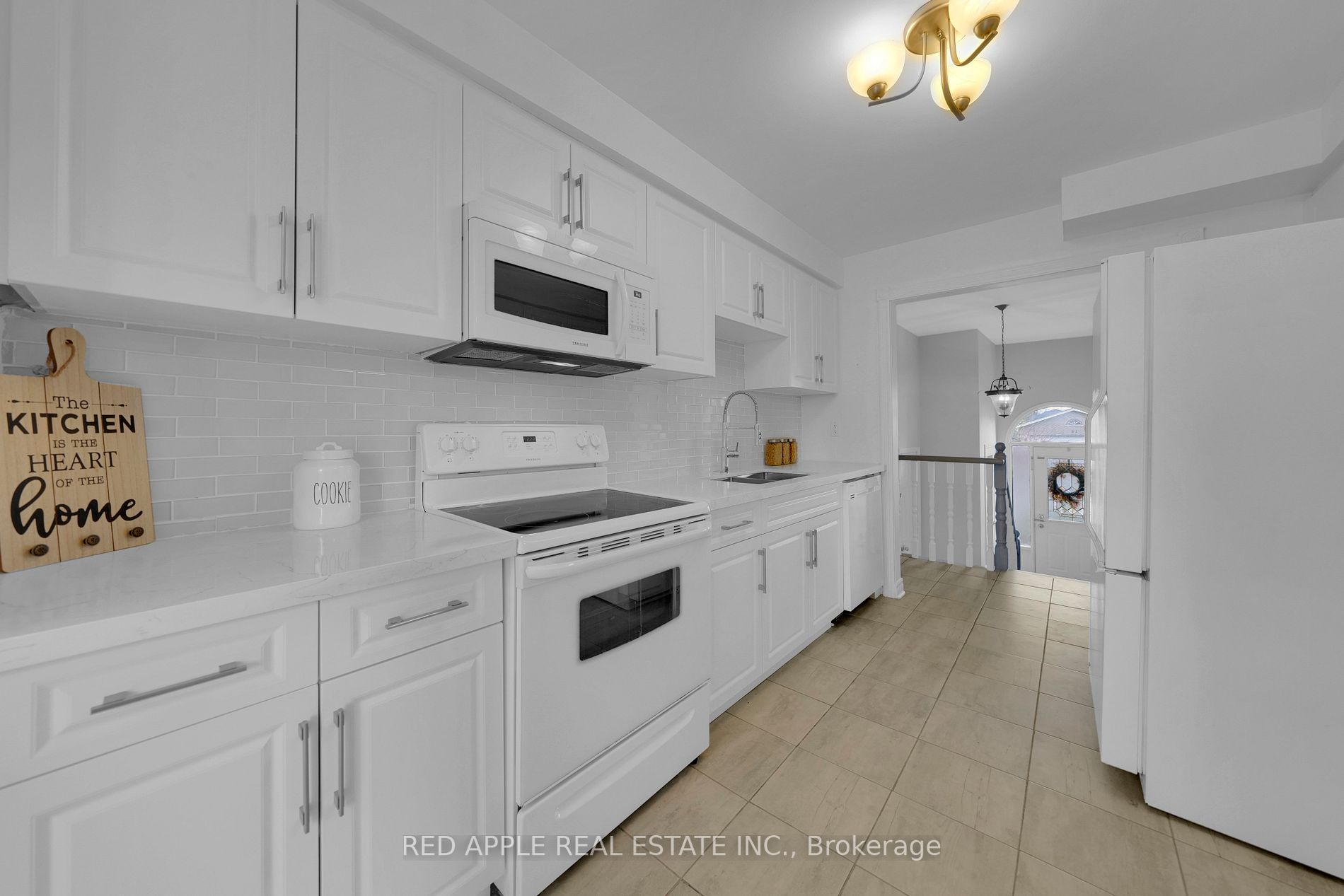 94 Crown Cres