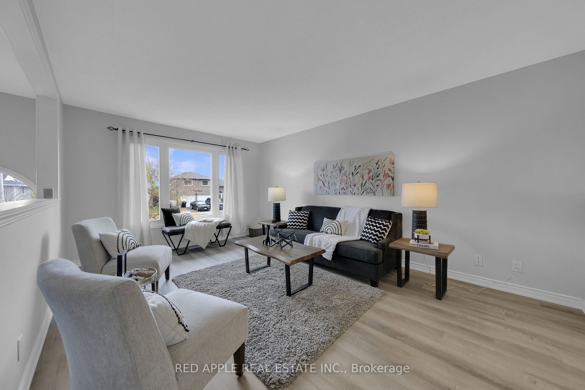 94 Crown Cres