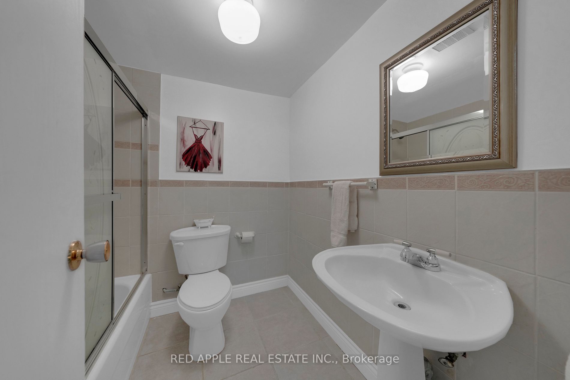 94 Crown Cres