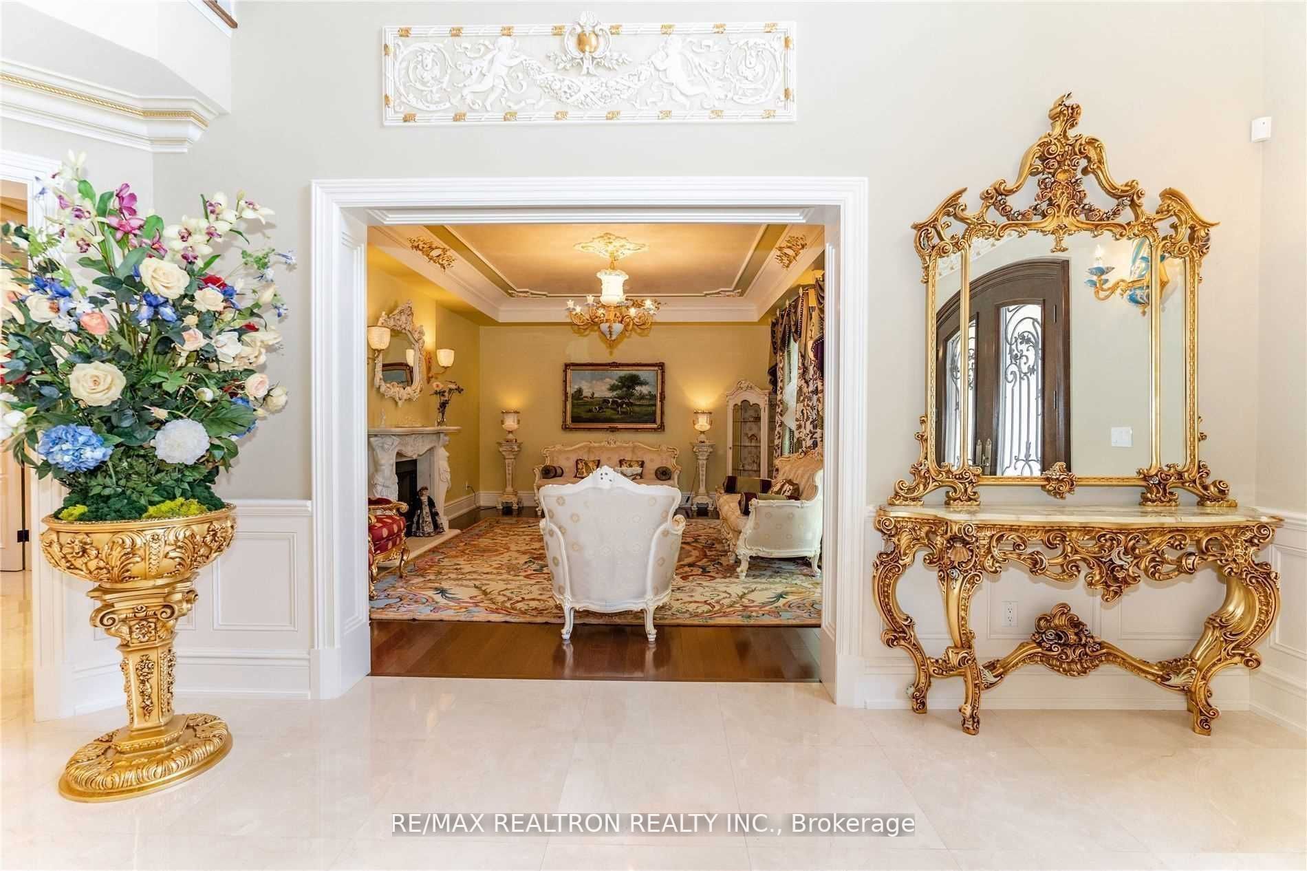 10 Denham Dr