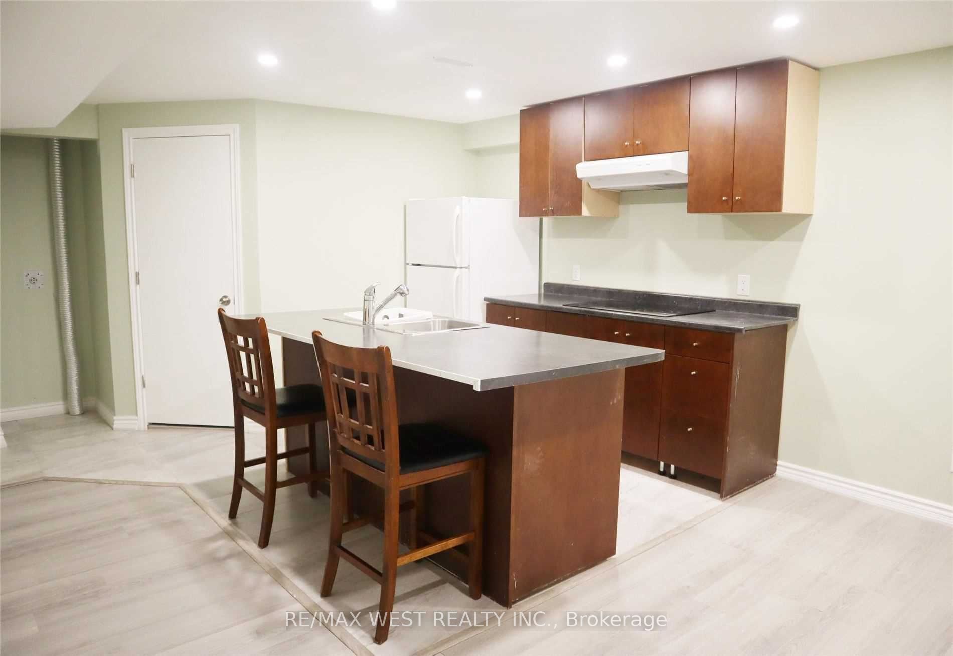 28 Pridham Pl