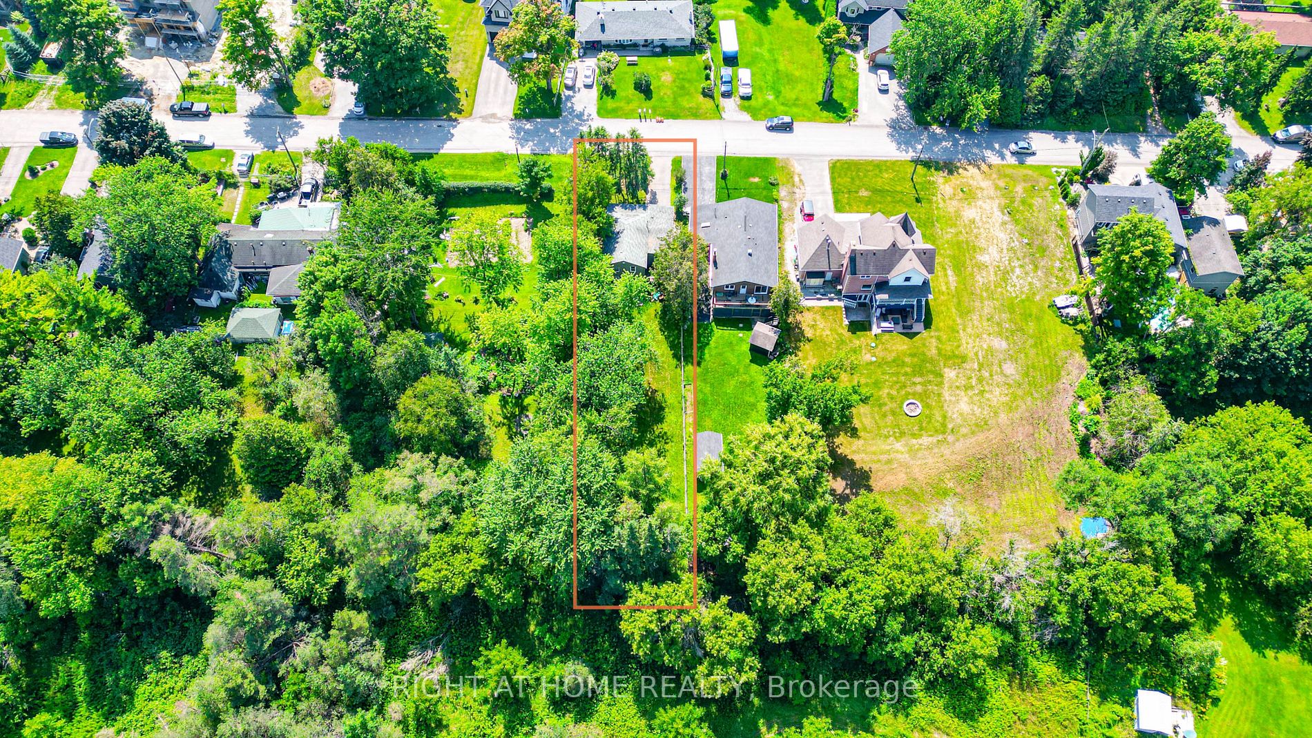 6072 Hillsdale Dr