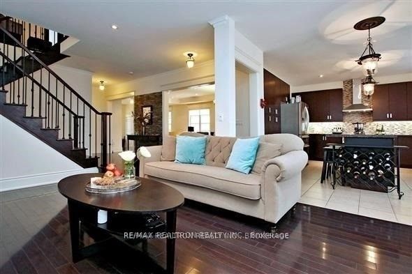 558 Ilan Ramon Blvd