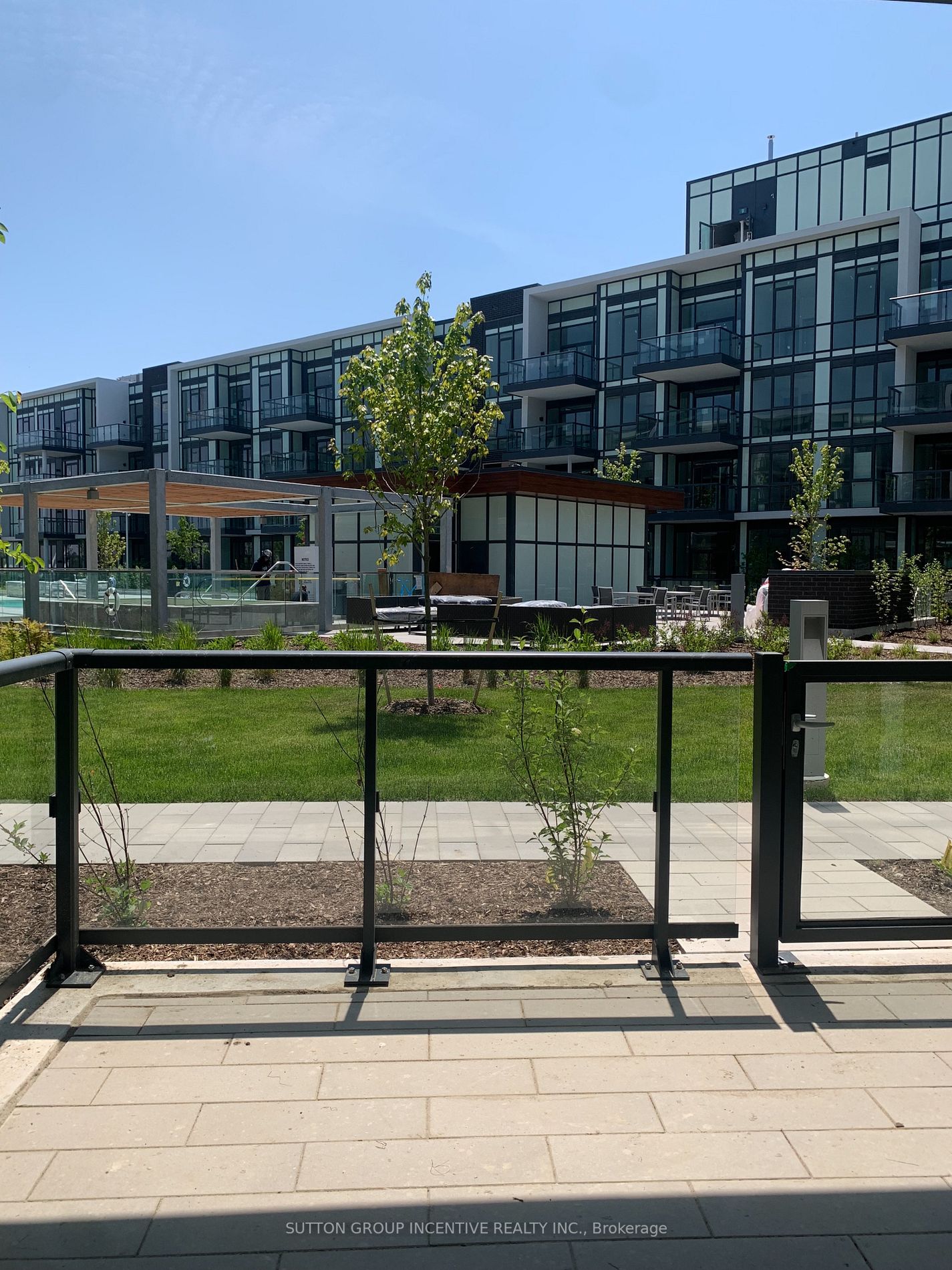 415 Sea Ray Ave S, #102