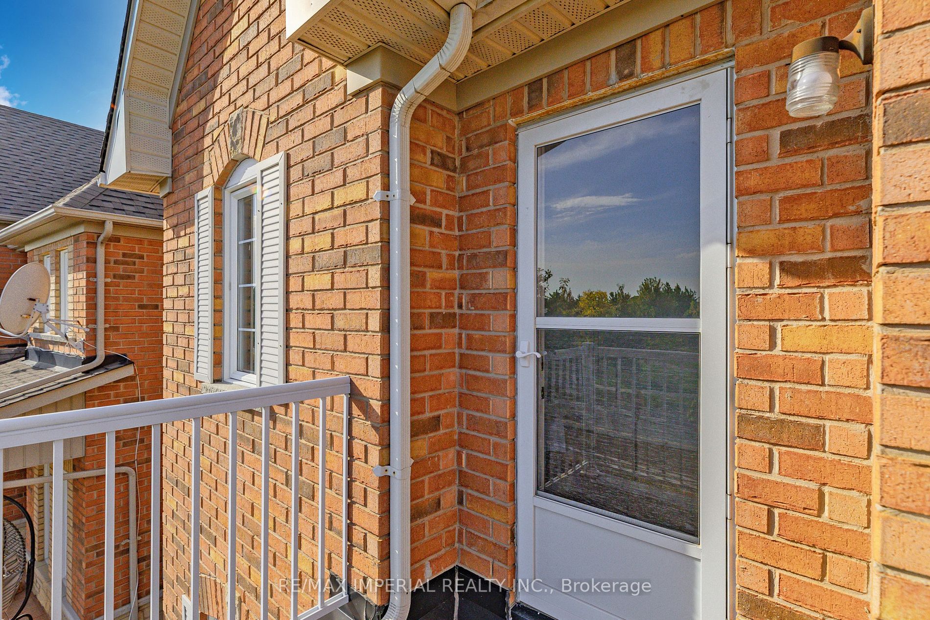 404 Old Colony Rd