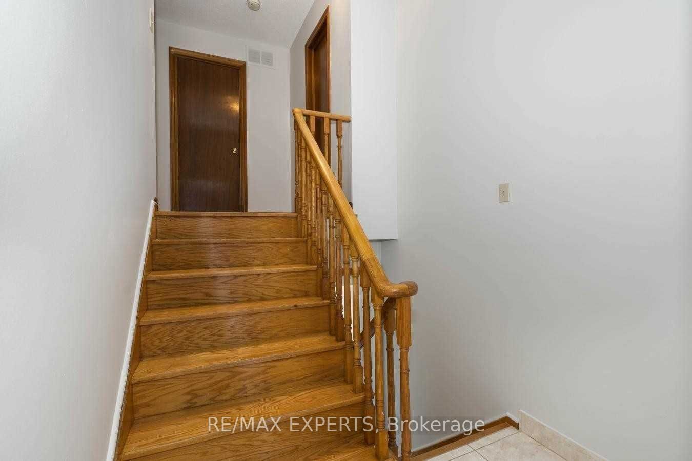 71 Misty Meadow Dr, #Upper