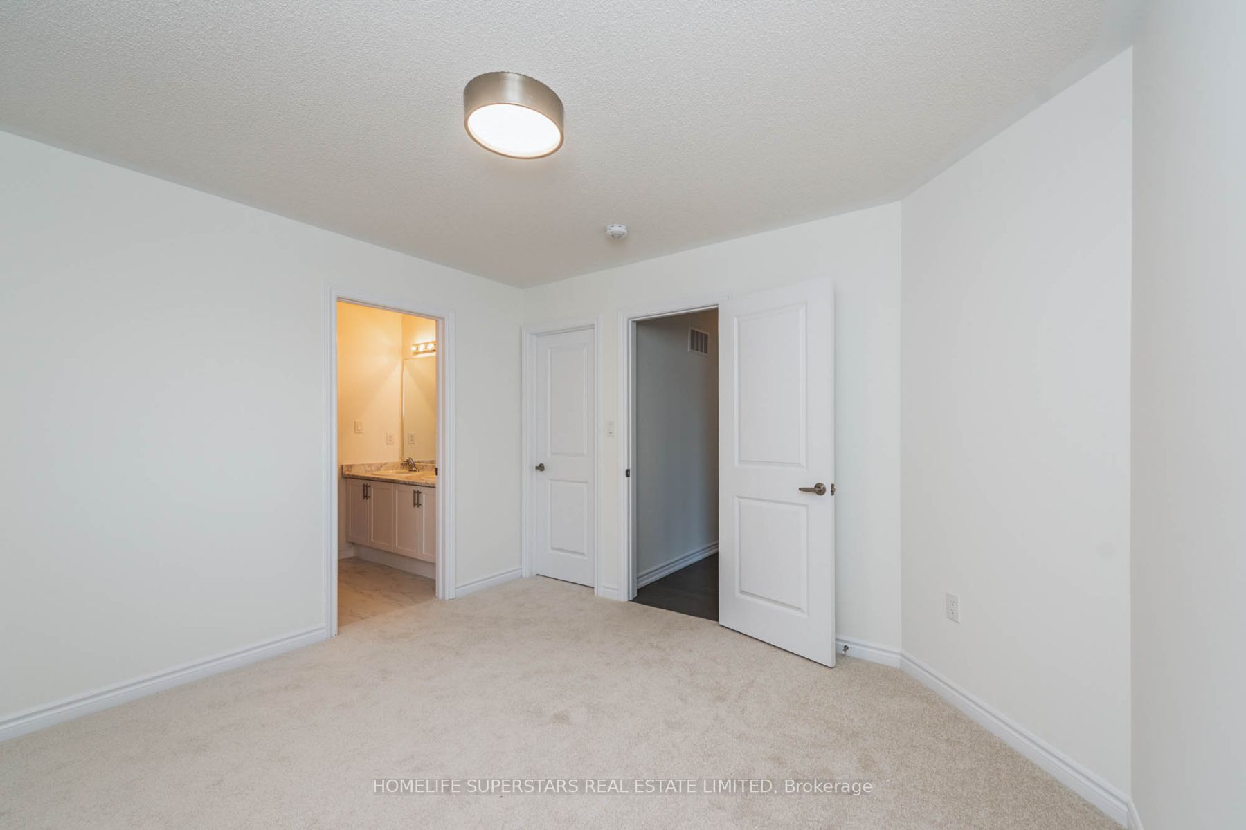 1121 Cole St