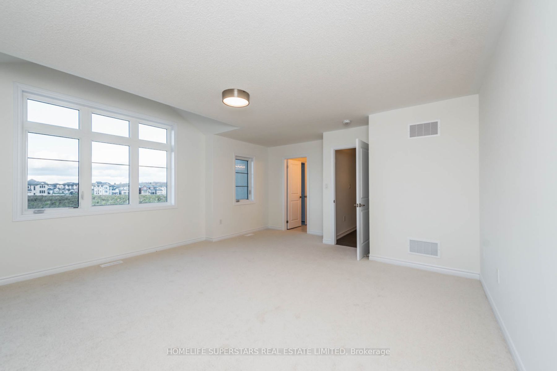 1121 Cole St