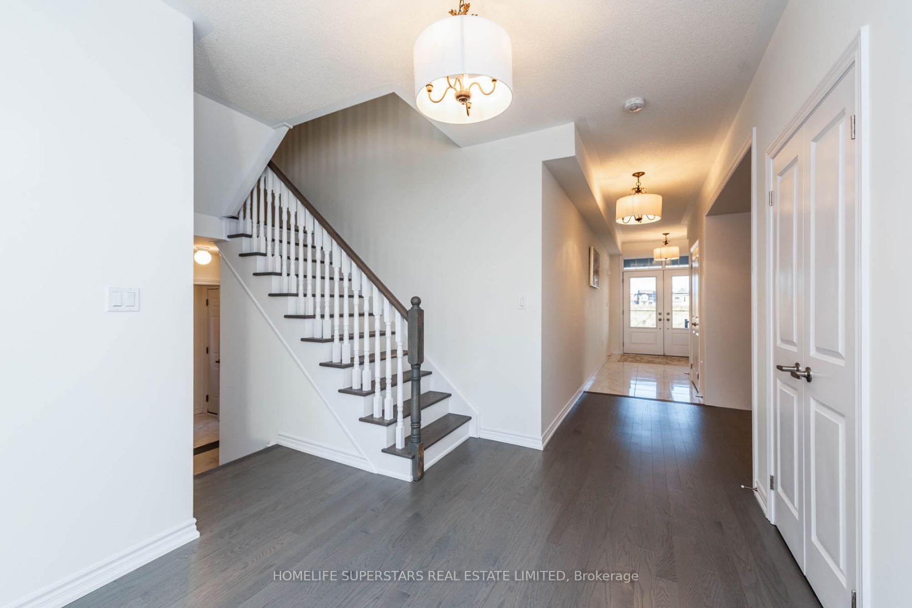1121 Cole St