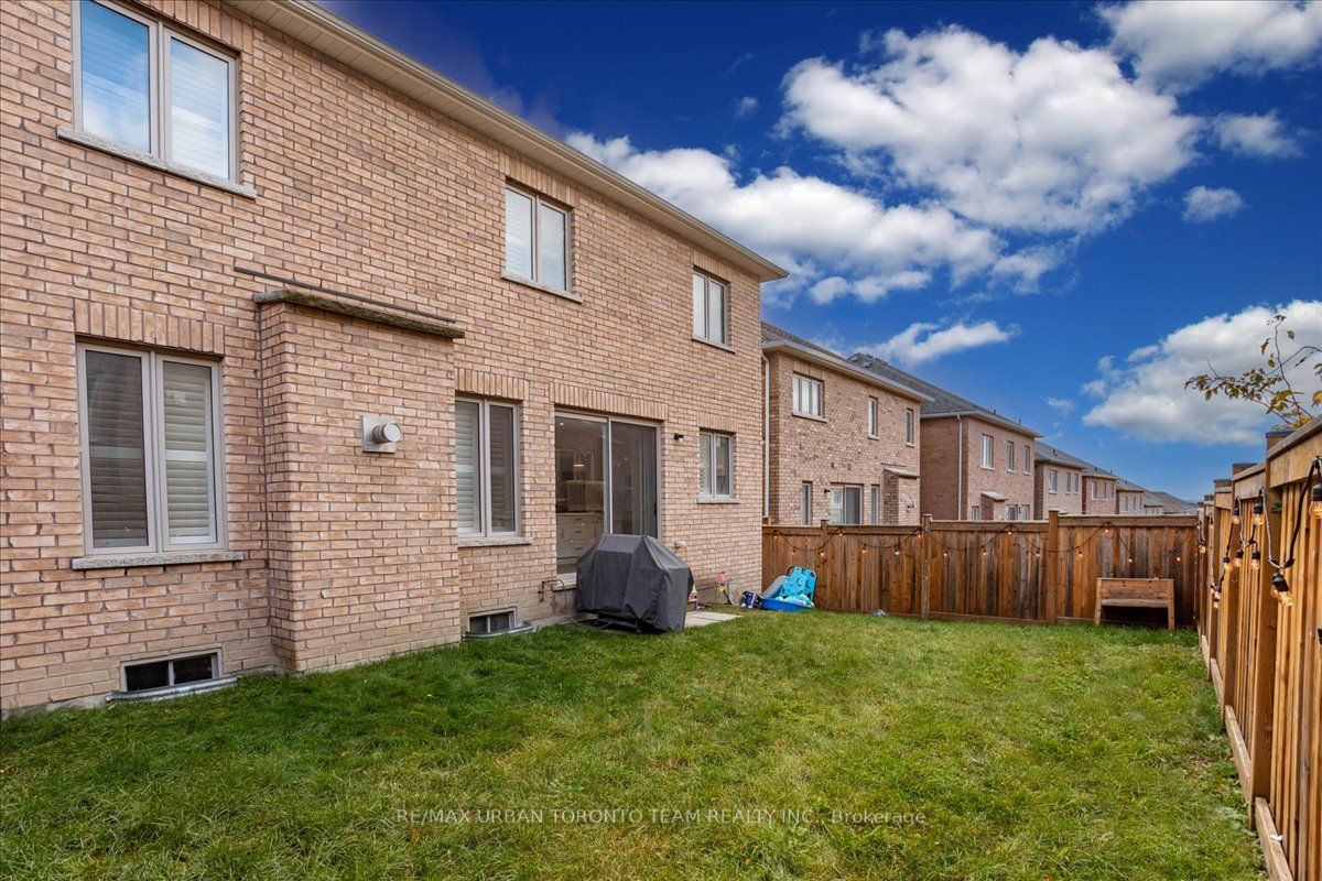 14 Ben Sinclair Ave