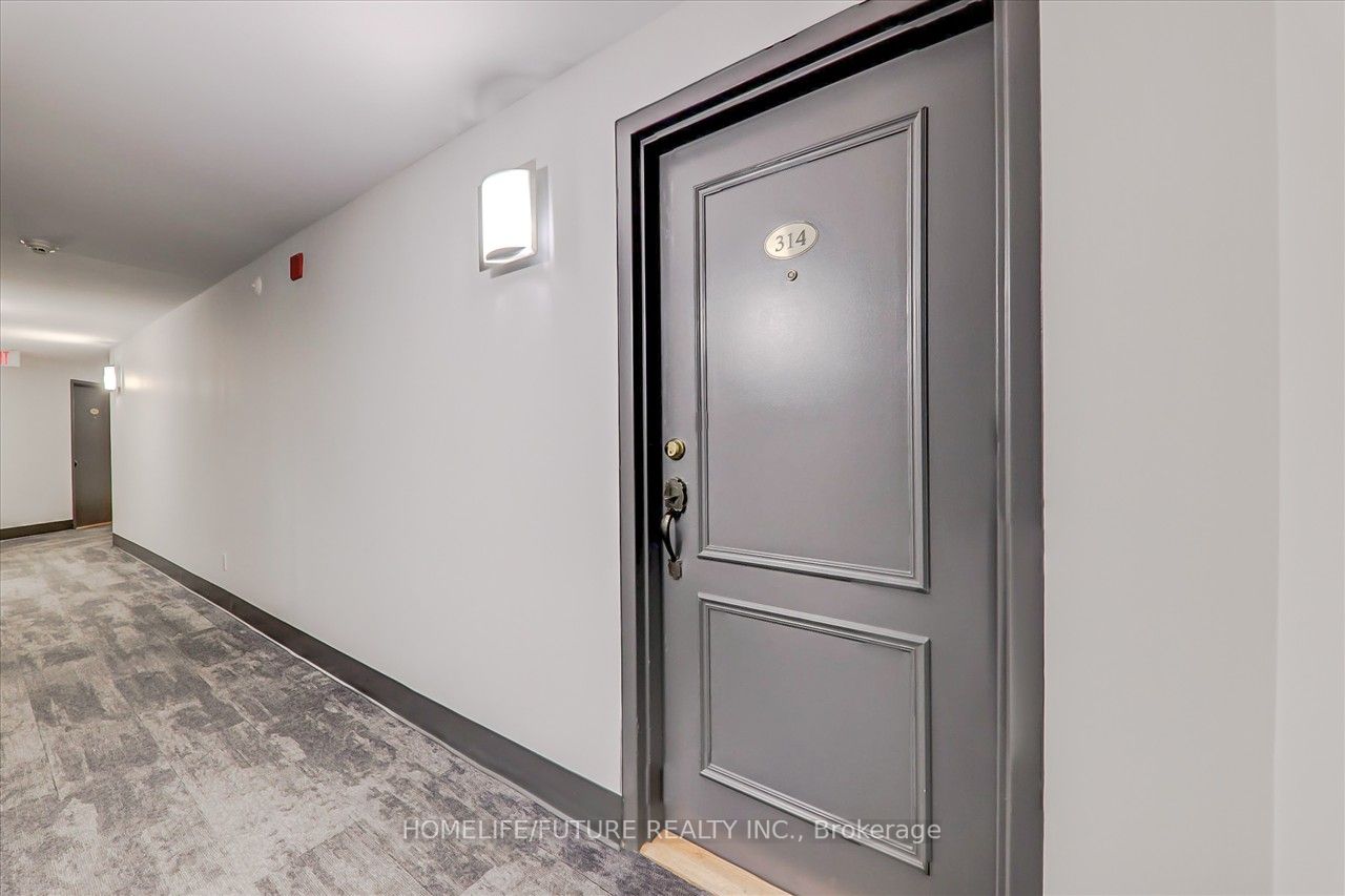 160 Wellington St E, #314