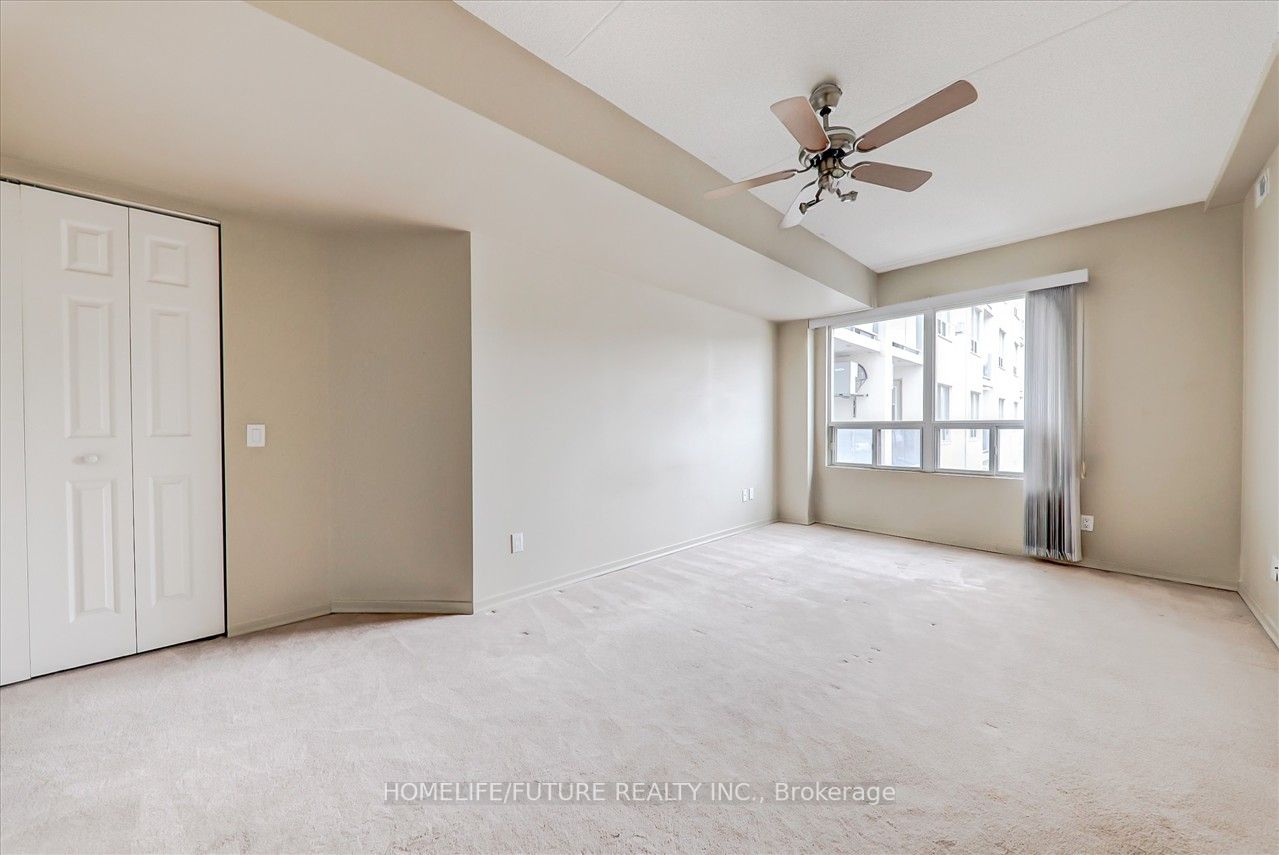 160 Wellington St E, #314