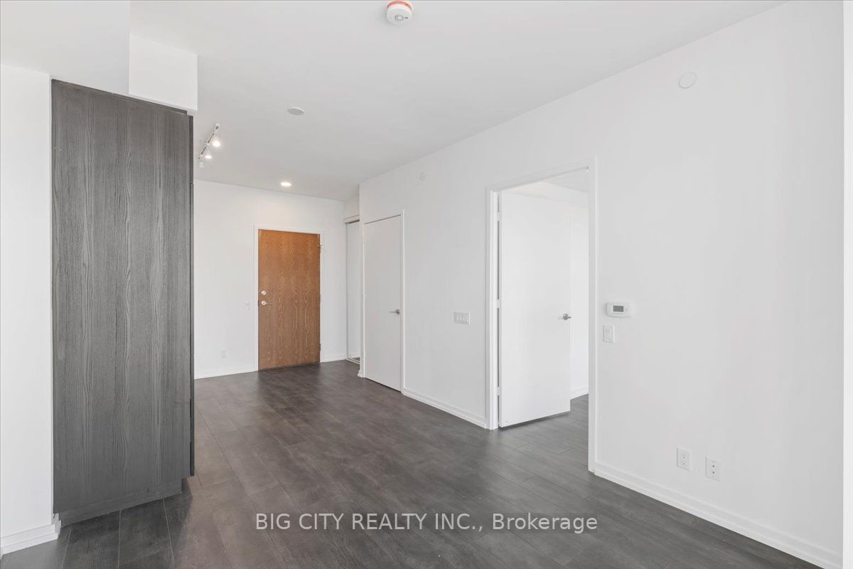 7890 Jane St, #5510