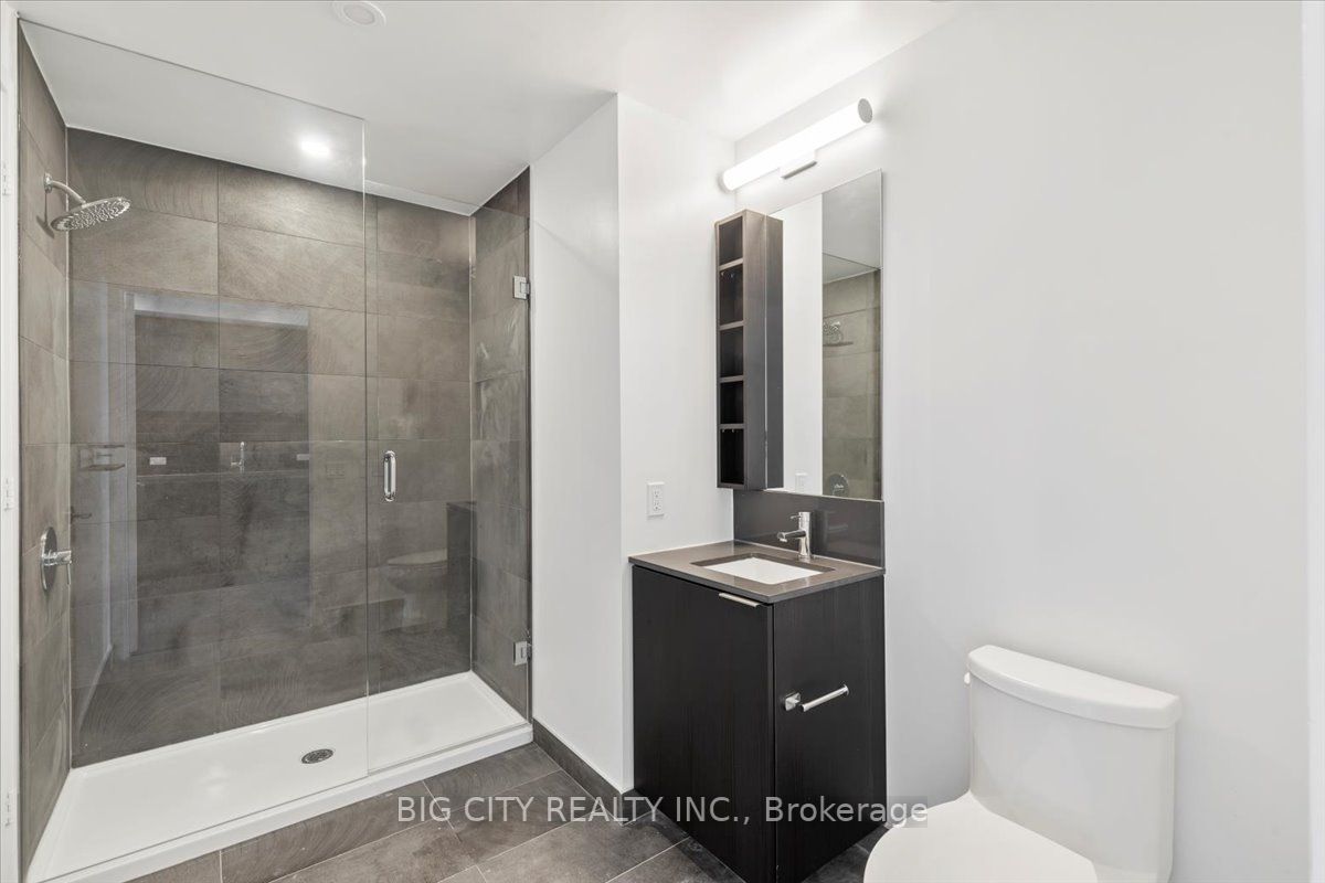 7890 Jane St, #5510