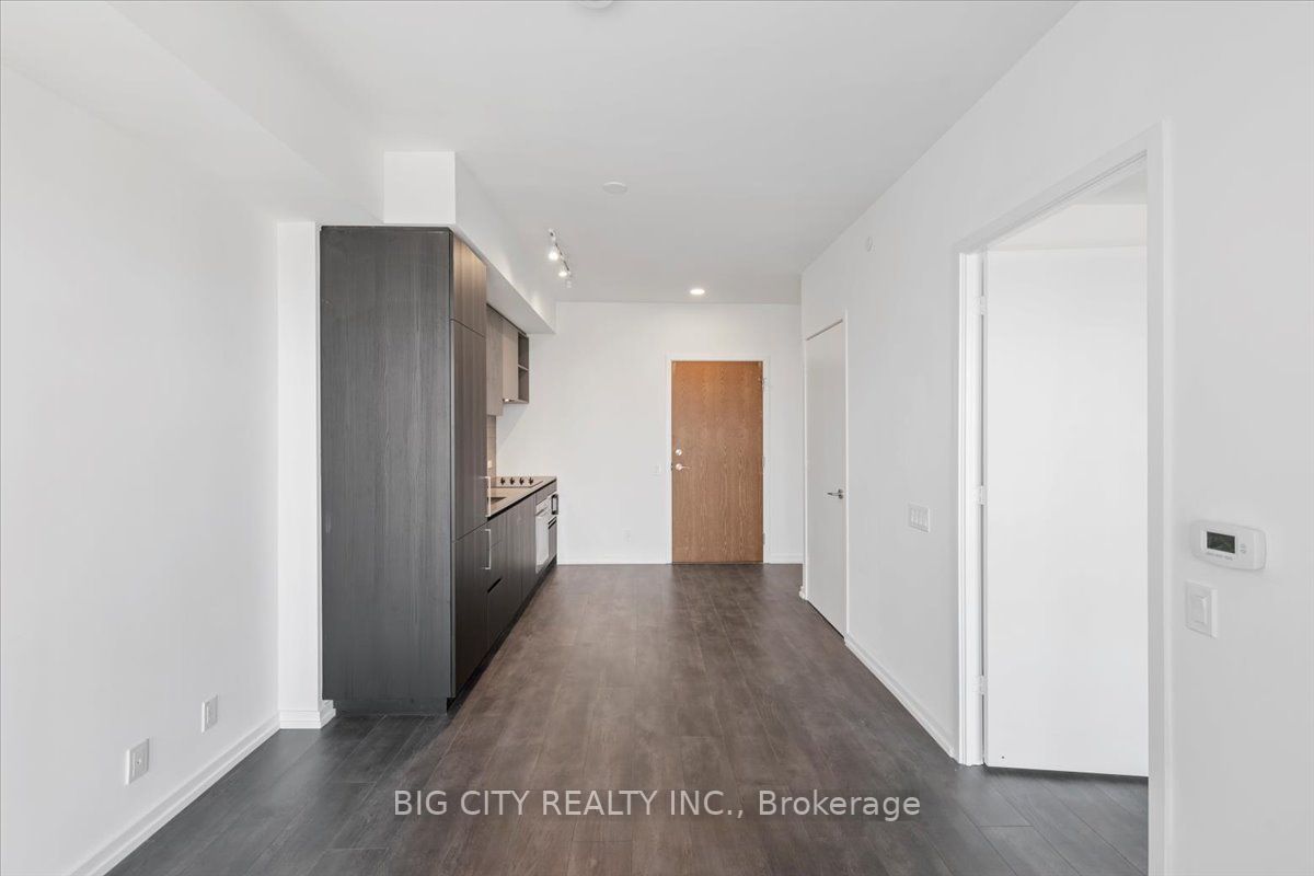 7890 Jane St, #5510