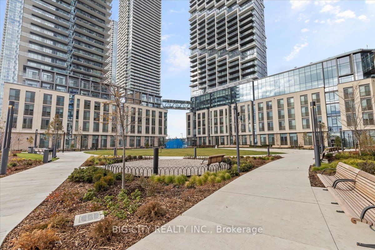 7890 Jane St, #5510