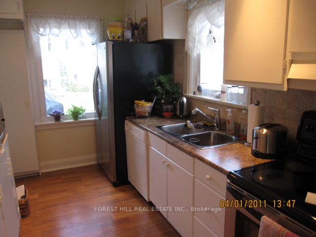 86 Grandview Ave, #Main Fl