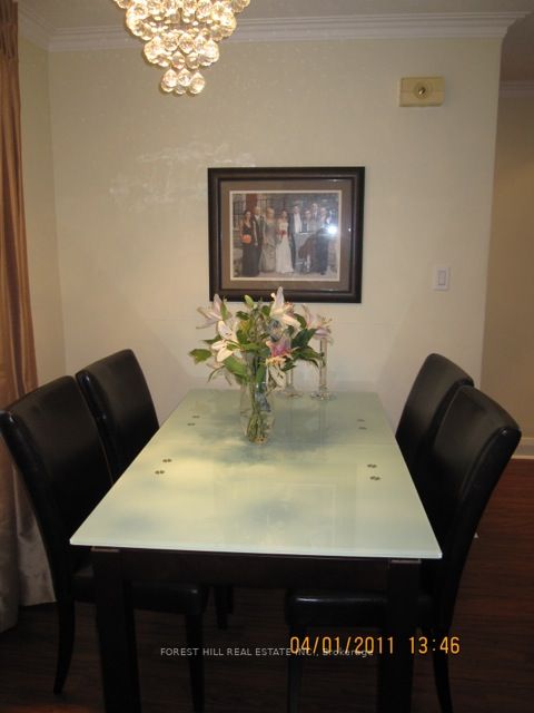 86 Grandview Ave, #Main Fl