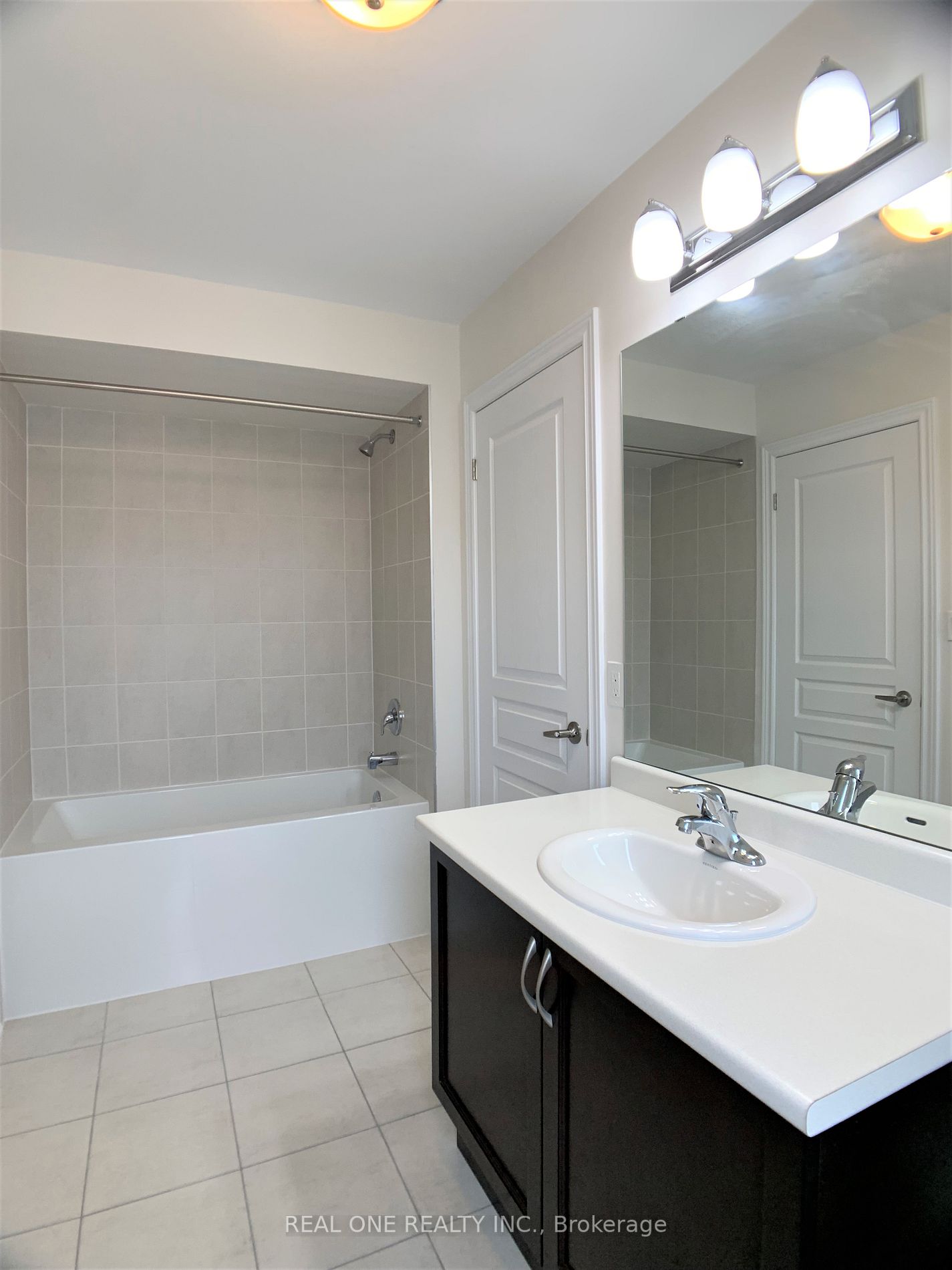 6 Walter Tunny Cres