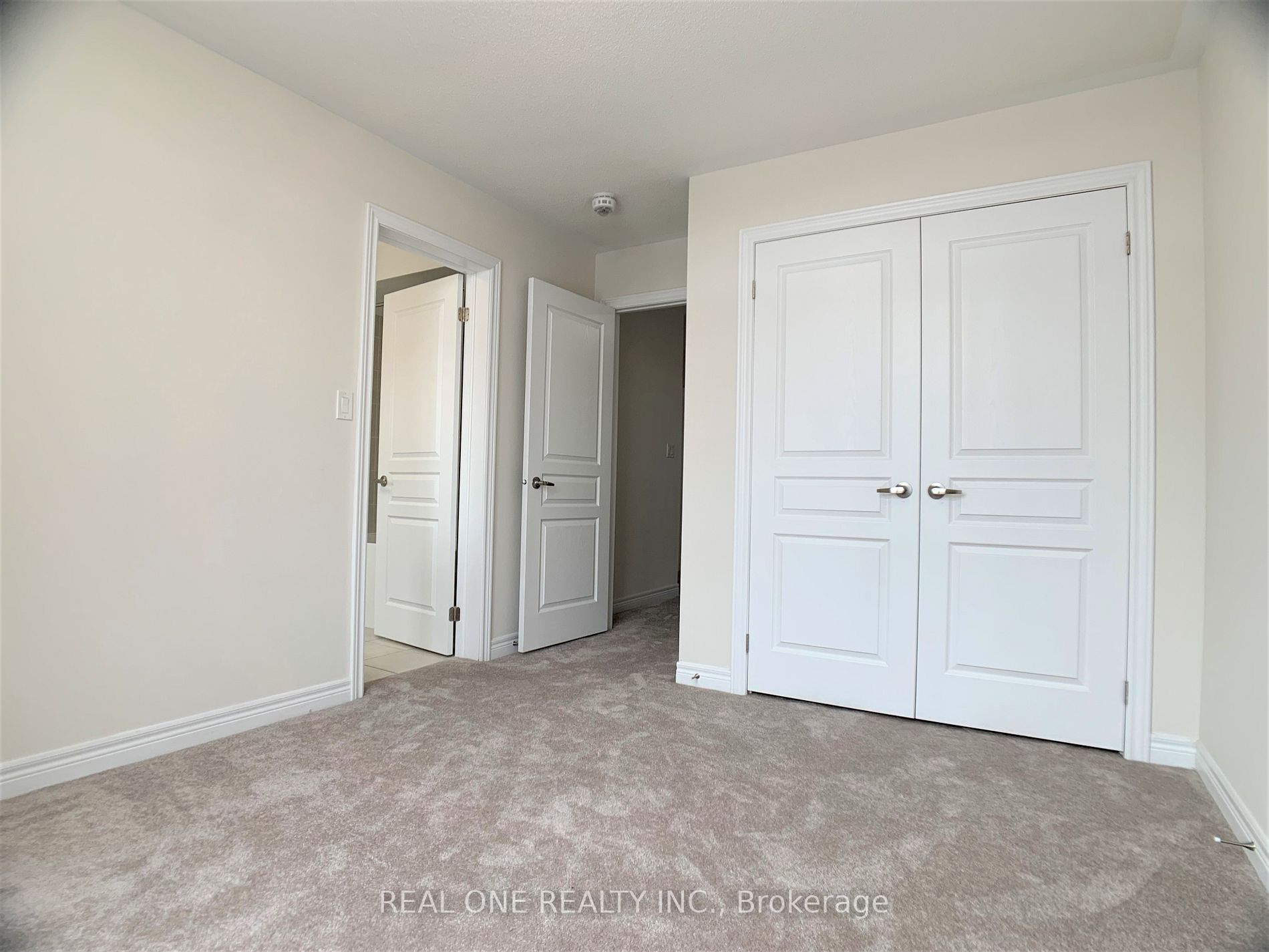 6 Walter Tunny Cres