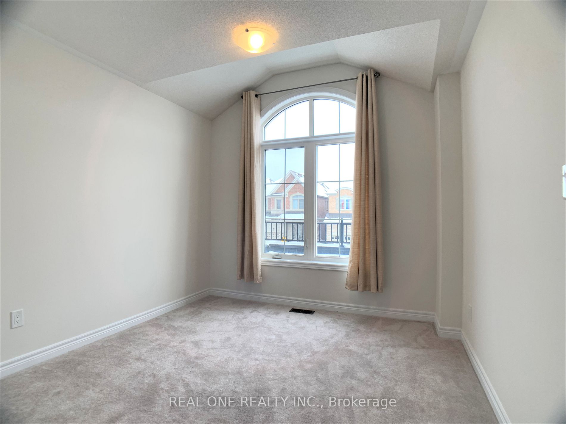 6 Walter Tunny Cres