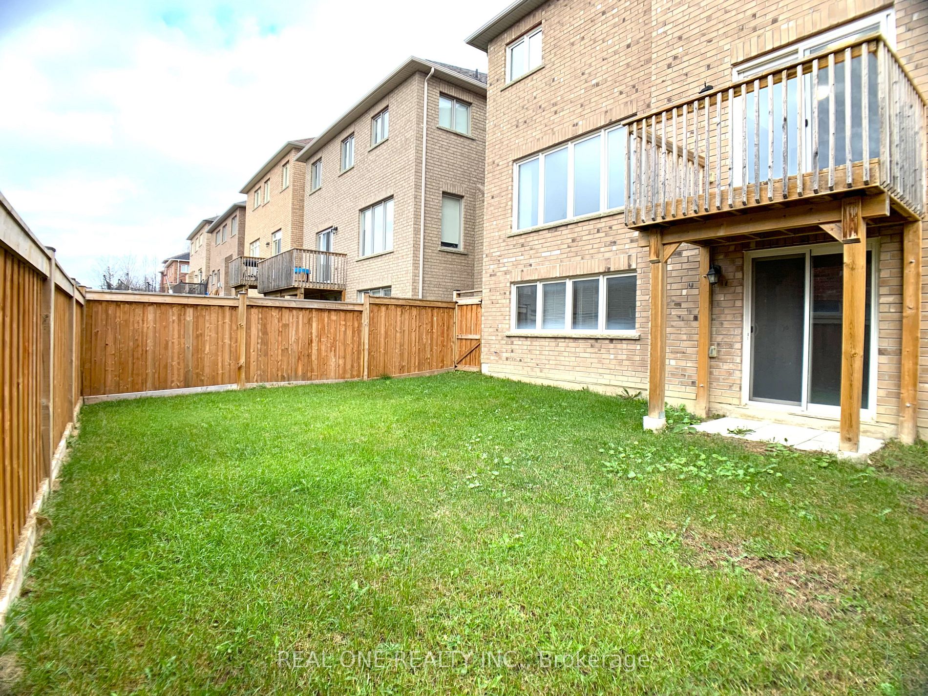 6 Walter Tunny Cres